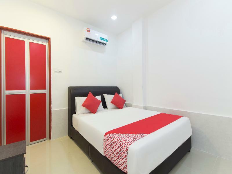 Super Oyo 414 Adiff Palace Hotel Sepang Esterno foto