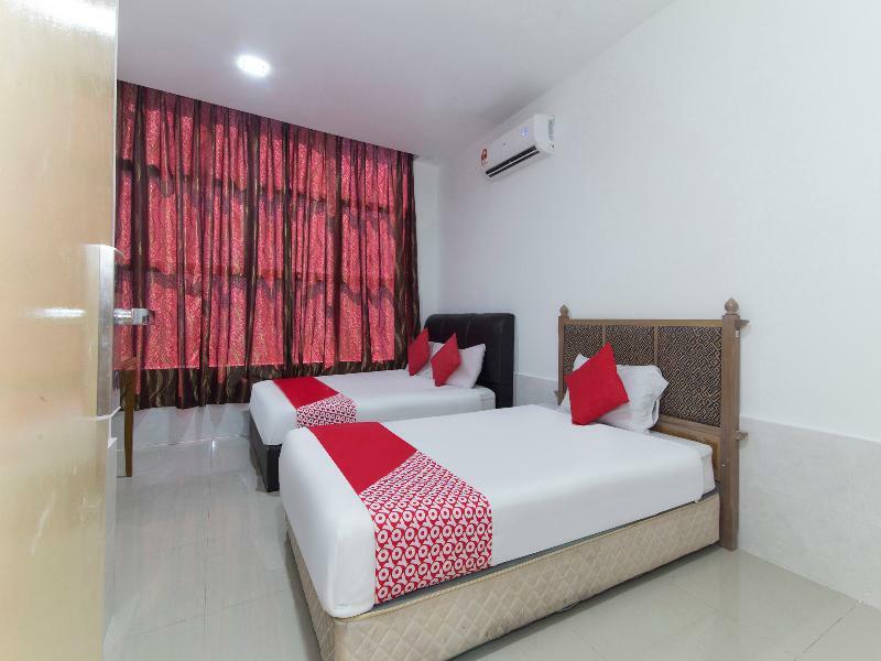 Super Oyo 414 Adiff Palace Hotel Sepang Esterno foto